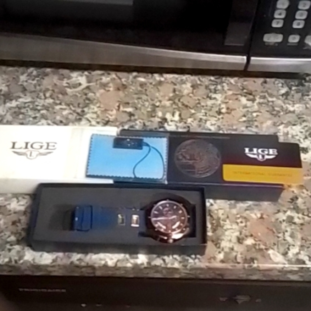 Watch - Picture 1 of 1